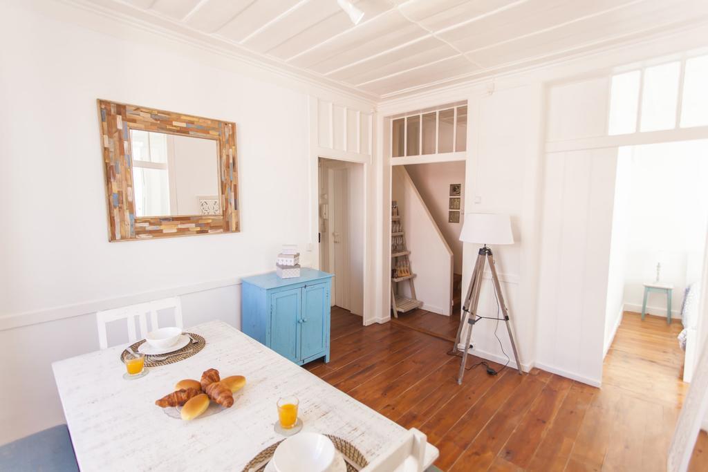 Lovelystay - Cosy Bairro Alto Duplex Lisbona Esterno foto