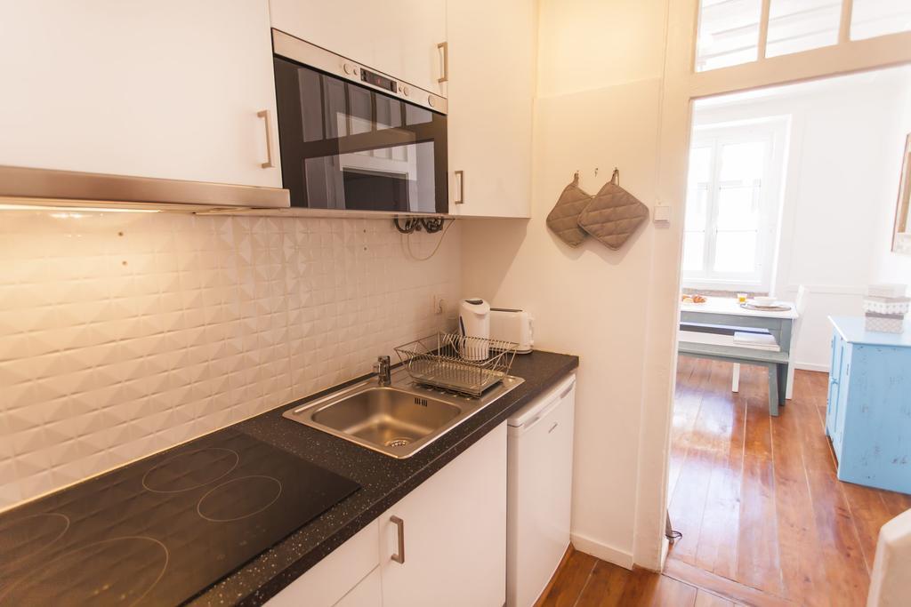 Lovelystay - Cosy Bairro Alto Duplex Lisbona Esterno foto
