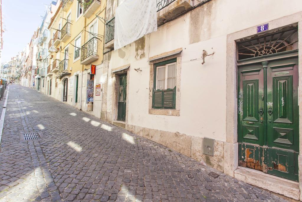 Lovelystay - Cosy Bairro Alto Duplex Lisbona Esterno foto