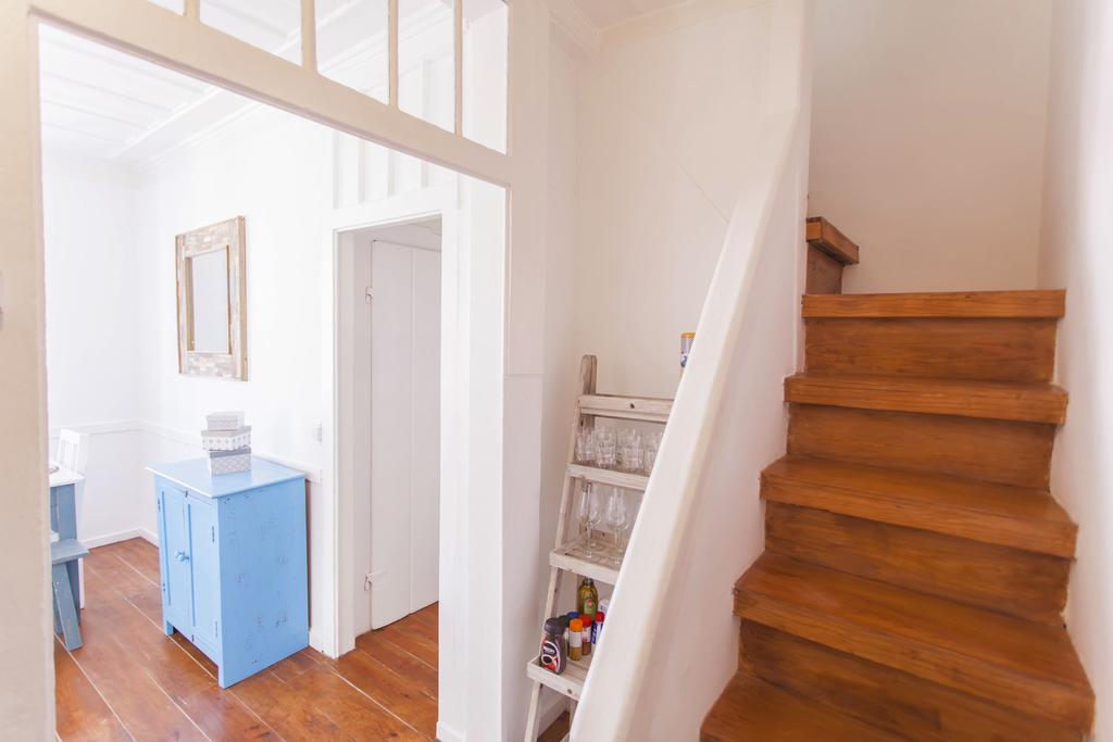 Lovelystay - Cosy Bairro Alto Duplex Lisbona Esterno foto